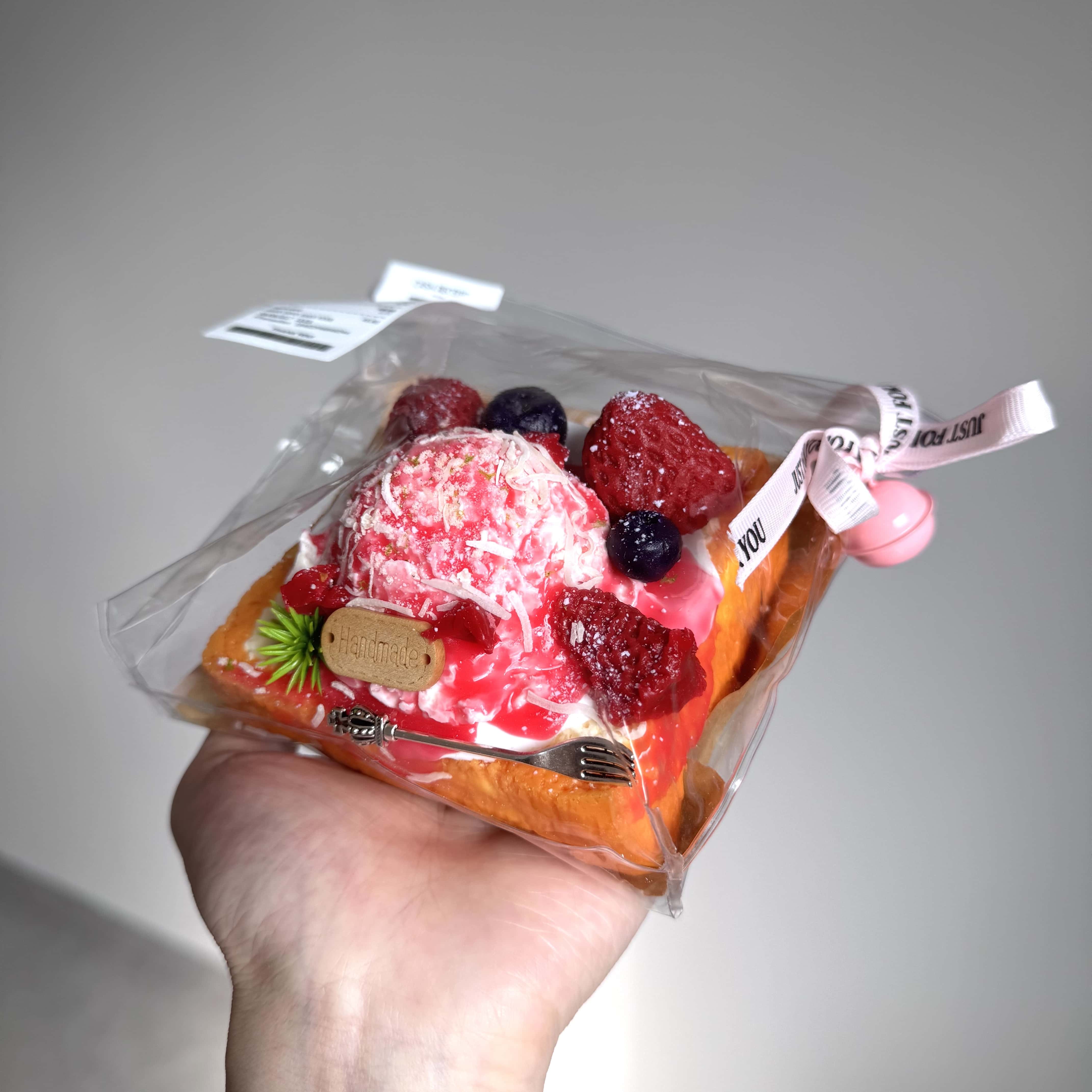 Strawberry Toast Taba Squishy-LIVE